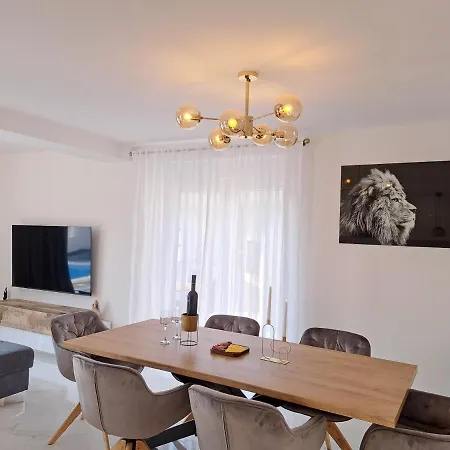 Villa Divinus Drage