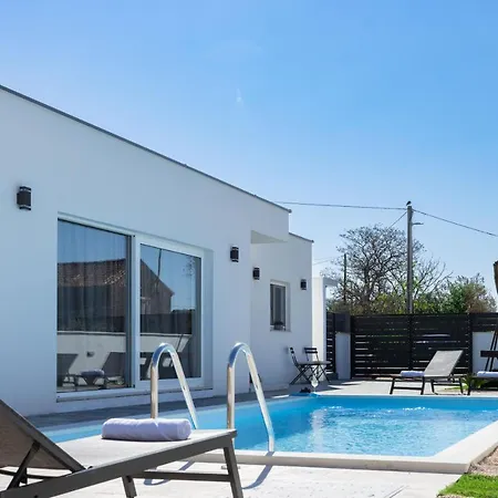 Villa Divinus *