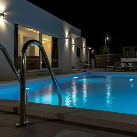 Divinus Villa *