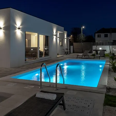 Divinus Villa *